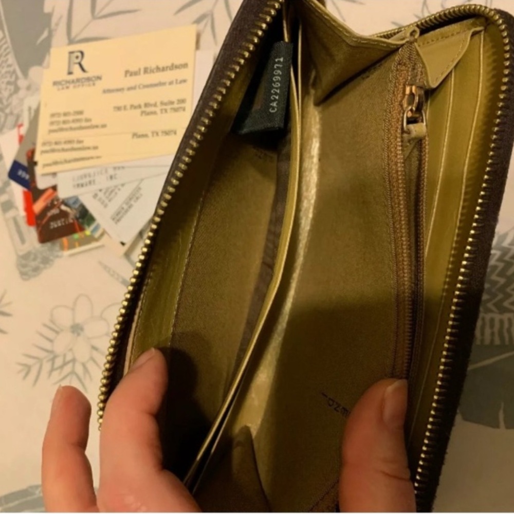 Fendi monogram FF polka dot wallet w/ Nordstrom receipt posted - Picture 5 of 12